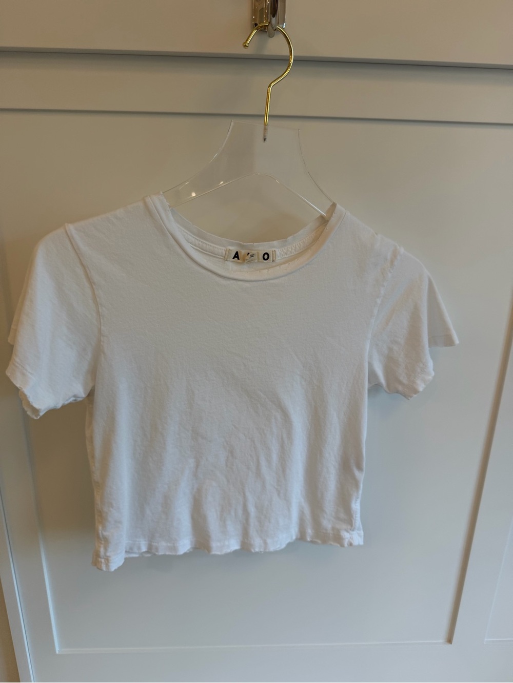 AMO White Cropped Crewneck Short Sleeve Tee